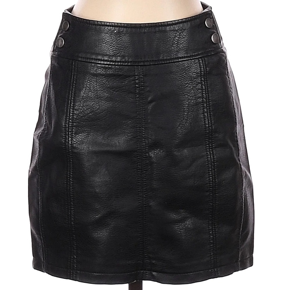 Free People Leather Skirt / Size 0 / NWT